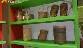 ../images/gallery/souvenir/banana-wicker-craft.jpg