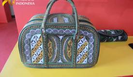 ../images/gallery/souvenir/rattan-bag.jpg