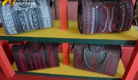 ../images/gallery/souvenir/rattan-bag3.jpg